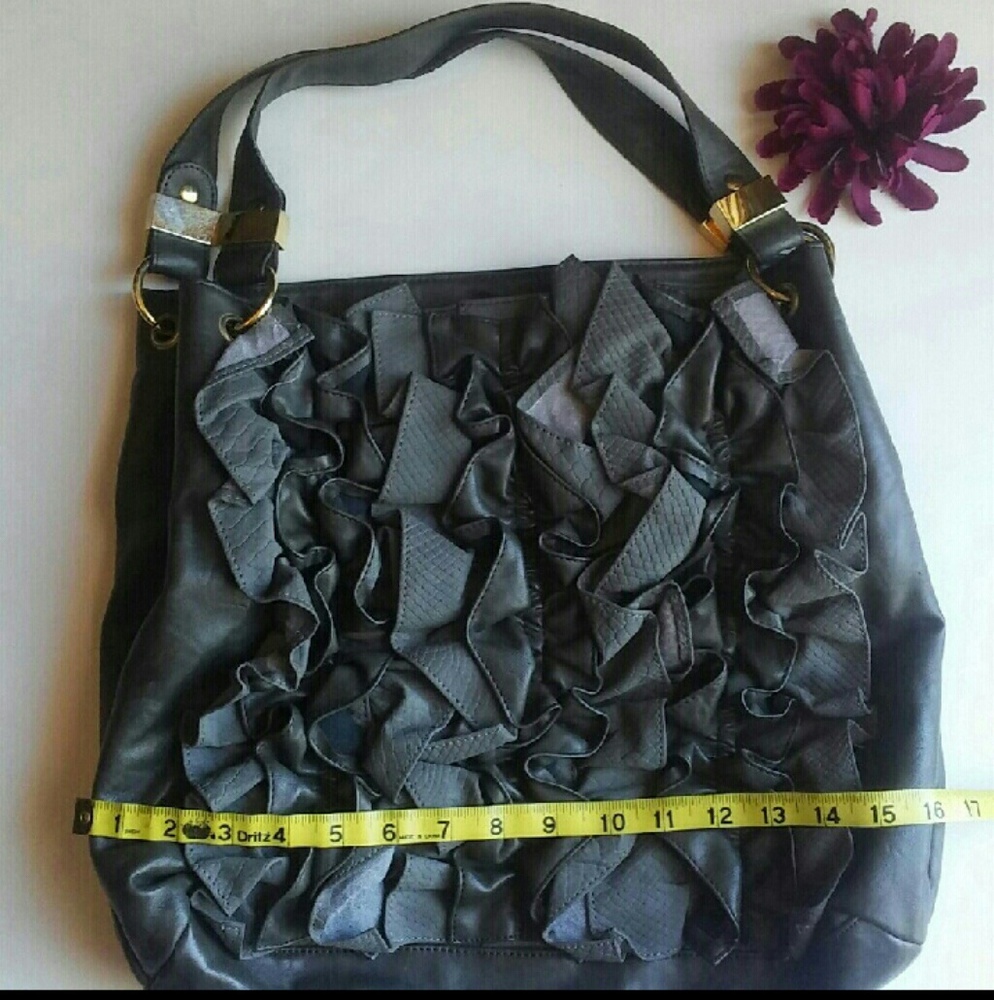 Gray Rampage ruffle bag - Picture 5 of 6